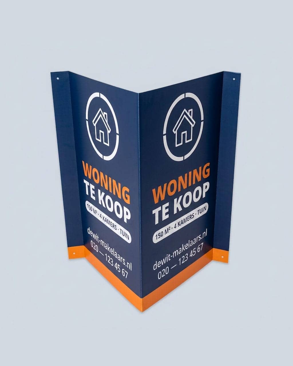 Dubbelzijdig V-bord met 'Woning te koop' in huisstijl — makelaarsbord op maat van Reclameborden Wereld
